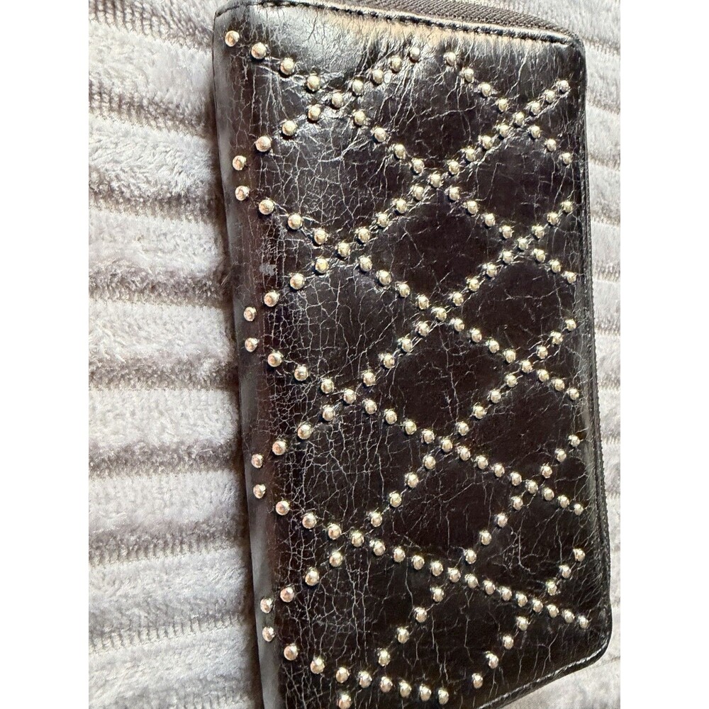 HOBO INTERNATIONAL black SOFT LEATHER ZIP AROUND STUDDED WALLET - Picture 6 of 16